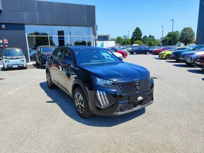 Nuova Peugeot 2008 Style 136 CV (100 kW) 2026 Nero perla SUV