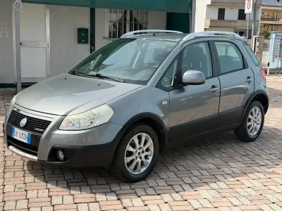 Usata Fiat Sedici Emotion 120 CV (88 kW) 2006 Grigio SUV