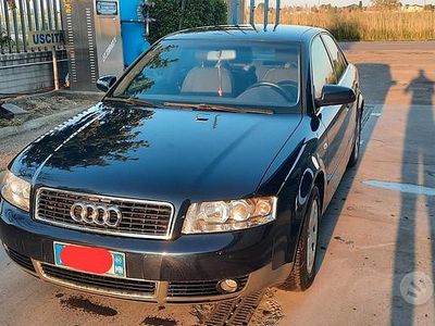 Begagnad Audi A4 130 HK (95 kW) 2004 Blå Sedan