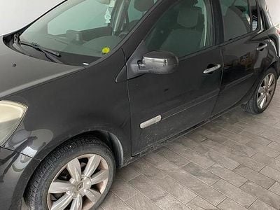 Usata Renault Clio II 85 CV (62 kW) 2010 Nero Utilitaria