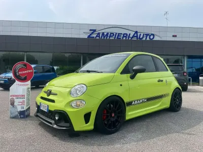 Usata Abarth 595 70th Anniversary 179 CV (131 kW) 2019 Verde Utilitaria