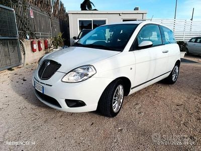 Usata Lancia Ypsilon 75 CV (55 kW) 2011 Bianco Utilitaria