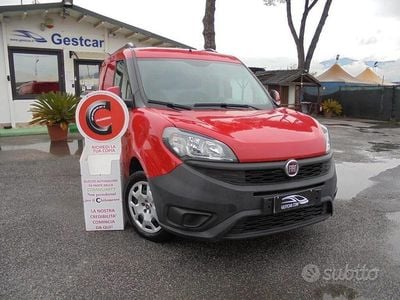 Usata Fiat Doblò 95 CV (69 kW) 2019 Rosso Monovolume