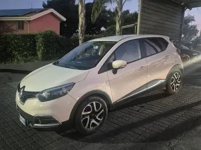 Usata Renault Captur 90 CV (66 kW) 2014 Bianco SUV