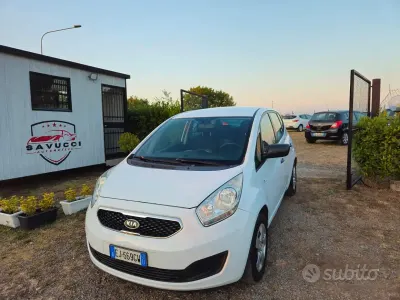 Usata Kia Venga 77 CV (56 kW) 2012 Bianco Utilitaria