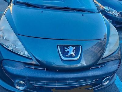 Verde Usata 2008 Peugeot 207 Utilitaria | 3500 € (Buon prezzo)