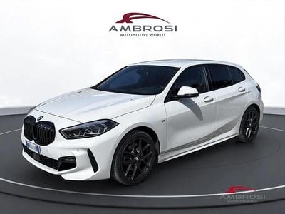 Begagnad BMW 118 M Sport 150 HK (110 kW) 2022 Vit Halvkombi