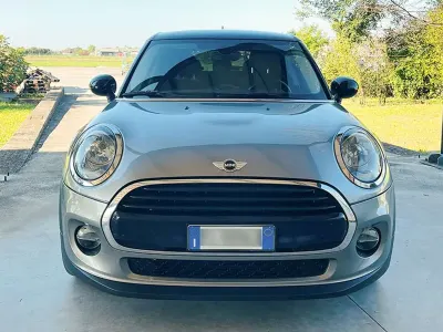 Usata Mini Cooper D Business 116 CV (85 kW) 2017 Utilitaria
