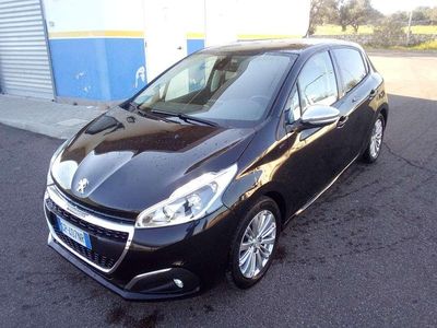 Usata Peugeot 208 Signature Sky 102 CV (75 kW) 2019 Nero Utilitaria