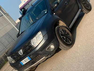 Usata Dacia Duster 110 CV (80 kW) 2016 Grigio SUV