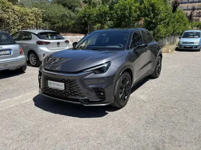 Usata Lexus LBX 91 CV (66 kW) 2024 SUV