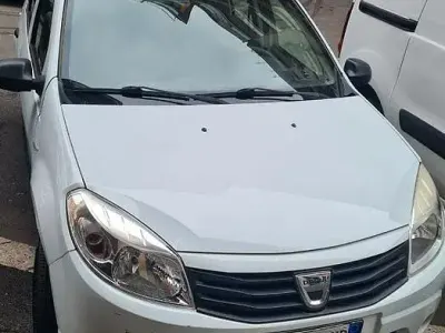 Occasion Dacia Sandero 75 ch (55 kW) 2012 Blanc Berline