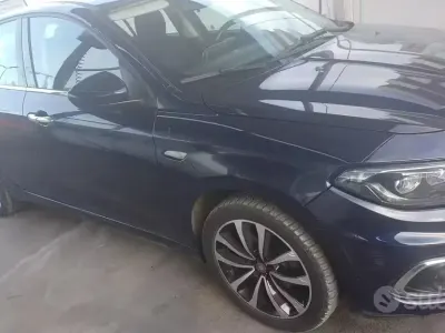 Usata Fiat Tipo Lounge 95 CV (69 kW) 2019 Bluazzurro Berlina