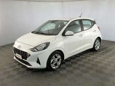 Usata Hyundai i10 67 CV (49 kW) 2022 Bianco Utilitaria