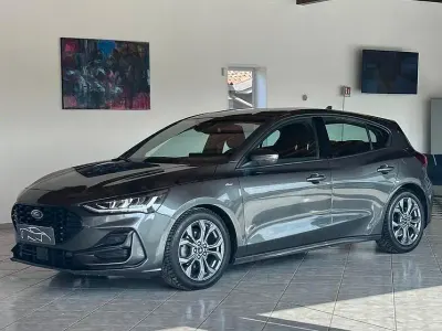 Usata Ford Focus ST-Line 116 CV (85 kW) 2023 Grigio Berlina