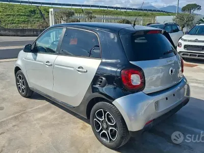 Usata Smart ForFour 71 CV (52 kW) 2018 Grigio Utilitaria