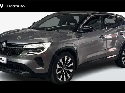 Usata Renault Austral Techno 199 CV (146 kW) 2023 Grigio SUV