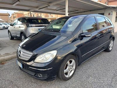 Usata Mercedes B180 109 CV (80 kW) 2007 Nero Monovolume