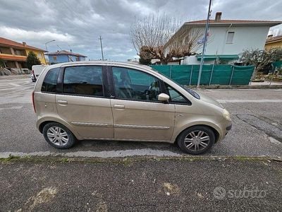 Usata Lancia Musa Platinum 90 CV (66 kW) 2005 Monovolume