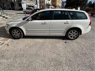 Usata Volvo V50 109 CV (80 kW) 2012 Bianco Station wagon