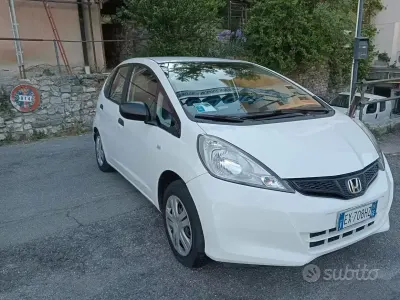 Usata Honda Jazz S 90 CV (66 kW) 2014 Bianco Utilitaria