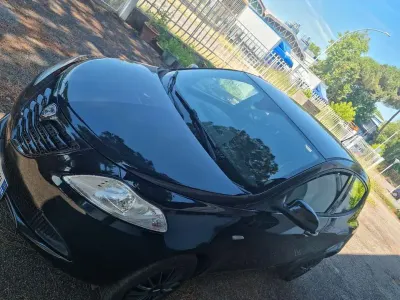 Usata Lancia Ypsilon 80 CV (58 kW) 2014 Utilitaria