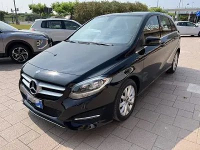 Usata Mercedes B200 Executive 136 CV (100 kW) 2018 Nero Monovolume