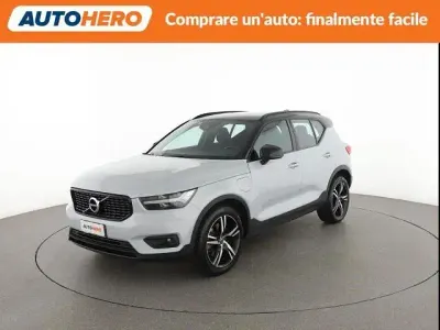 Usata Volvo XC40 R-Design 179 CV (131 kW) 2021 Argento SUV