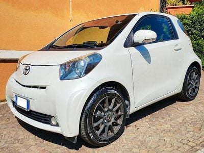Usata Toyota iQ 98 CV (72 kW) 2014 Bianco Utilitaria