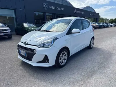 Begagnad Hyundai i10 Style 87 HK (63 kW) 2017 Grå Halvkombi