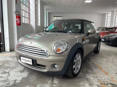 Begagnad Mini Cooper Chili 120 HK (88 kW) 2007 Brun Halvkombi