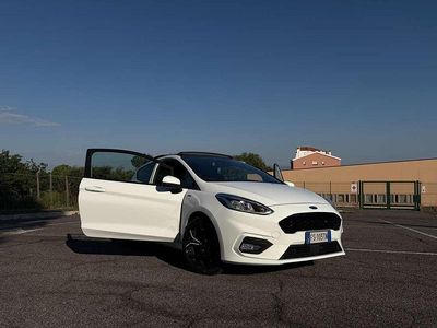 Gebraucht Ford Fiesta ST-Line 101 PS (74 kW) 2018 Weiß Kleinwagen