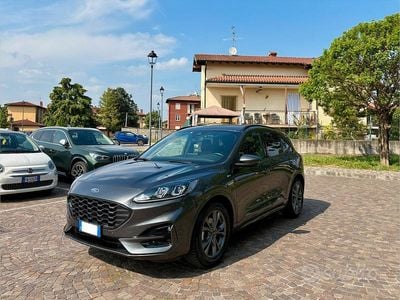 Usata Ford Kuga ST-Line 150 CV (110 kW) 2022 Grigio SUV