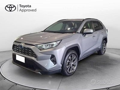 Usata Toyota RAV4 Hybrid 222 CV (163 kW) 2022 Argento SUV