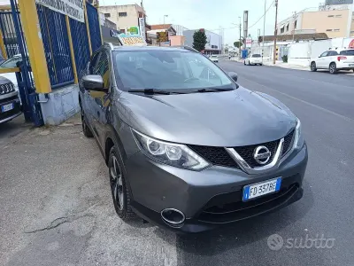 Usata Nissan Qashqai Tekna 109 CV (80 kW) 2016 Grigio SUV