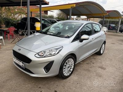 Usata Ford Fiesta 75 CV (55 kW) 2018 Grigio Utilitaria