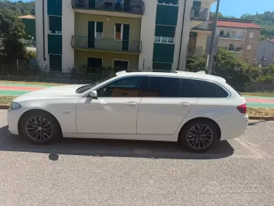 Usata BMW 530 Luxury Line 258 CV (189 kW) 2014 Bianco Station wagon