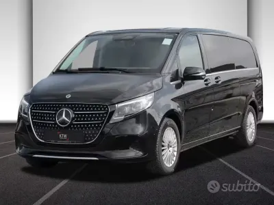 Usata Mercedes V300 Avantgarde 237 CV (174 kW) 2025 Nero Monovolume