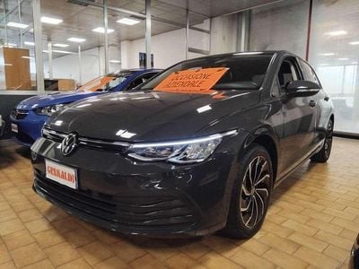 Usata VW Golf VIII Life 110 CV (80 kW) 2021 Urano grey Berlina