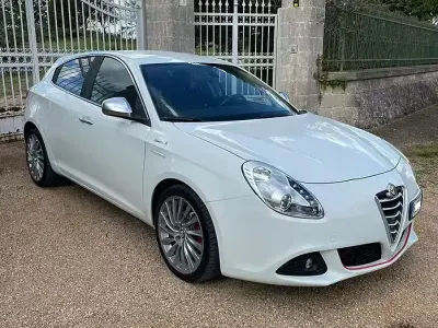 Usata Alfa Romeo Giulietta 105 CV (77 kW) 2013 Bianco Utilitaria