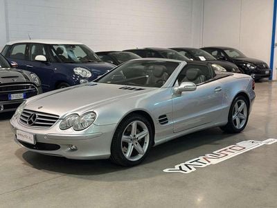 Usata Mercedes SL500 306 CV (225 kW) 2002 Argento Cabrio