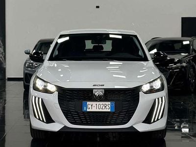 Bianco Nuova 2025 Peugeot 208 Style Utilitaria | 15.990 € (Buon prezzo)