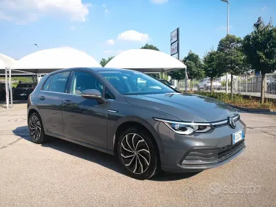 Usata VW Golf VII Style 116 CV (85 kW) 2021 Grigio Utilitaria