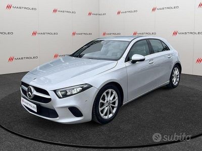 Gebraucht Mercedes A180 Business 116 PS (85 kW) 2022 Grau Limousine