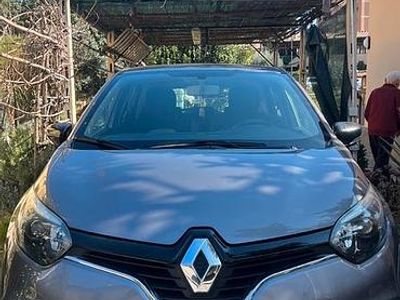 Usata Renault Captur 90 CV (66 kW) 2016 Grigio SUV