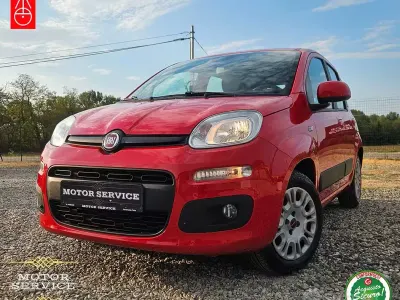Usata Fiat Panda Lounge 69 CV (50 kW) 2020 Rosso Utilitaria