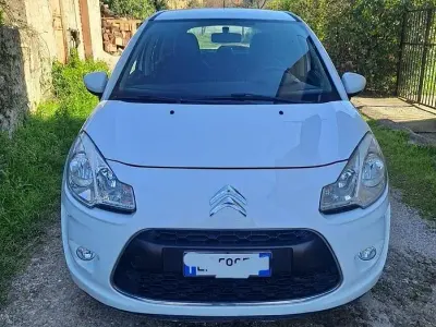 Gebraucht Citroën C3 82 PS (60 kW) 2012 Weiß Kleinwagen