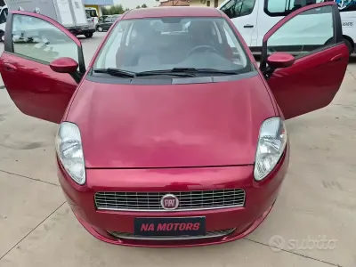 Usata Fiat Grande Punto Active 65 CV (47 kW) 2008 Rosso Utilitaria