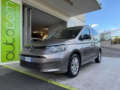 Käytetty VW Caddy Life 115 HP (84 kW) 2024 Harmaa Tila-auto