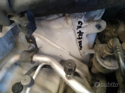 Usata Renault Clio II 75 CV (55 kW) 2010 Bianco Berlina